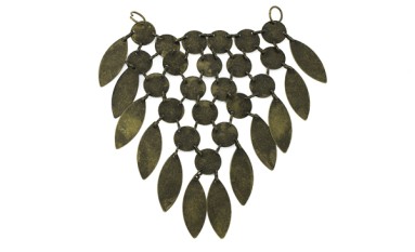 DECORATIVE WITH METAL PARTS LEAVES