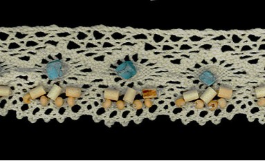 LACE COTTON WITH WOODEN BEADS - STONES