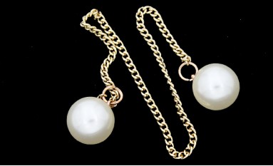 DECORATIVE CONSTRUCTION CHAIN WITH PEARLS