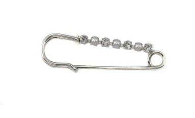 SAFETY PIN WITH PEARLS STRASS
