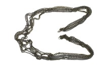 DECORATIVE HANGING WITH CHAIN WITH CLIP