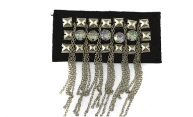 MOTIF BAIZE WITH STONES STRASS CHAIN