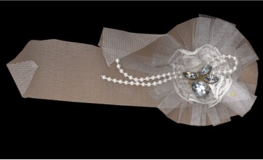 FLOWER ORGANZA WITH STRASS PEARLS PIN