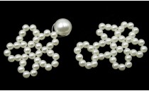 CLASP CONSTRUCTION WITH PEARLS