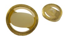BUTTON DULL GOLD WITH PEARL WITH SHANK - FOOT